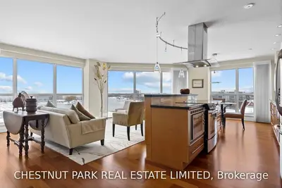 2267 Lake Shore Boulevard W 906, Toronto W06, ON M8V 3X2