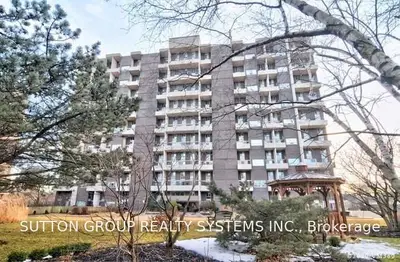 35 Ormskirk Avenue 303, Toronto W01, ON M6S 1A8