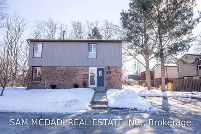 1821 Hyde Mill Crescent, Mississauga, ON L5N 0A7
