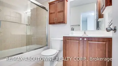 2450 POST Road 19, Oakville, ON L6H 0J1
