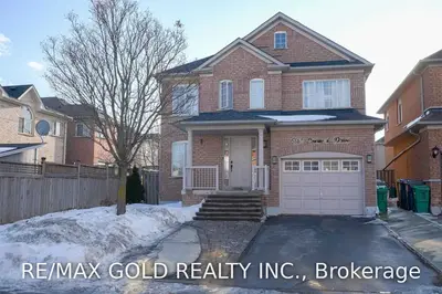 5864 Cozumel Drive, Mississauga, ON L5M 6Y7