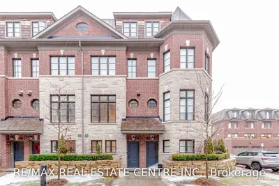 250 Royalton Common Street 74, Oakville, ON L6H 0N2