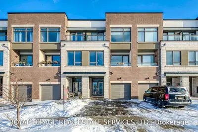 226 Wheat Boom Drive, Oakville, ON L6H 7C3