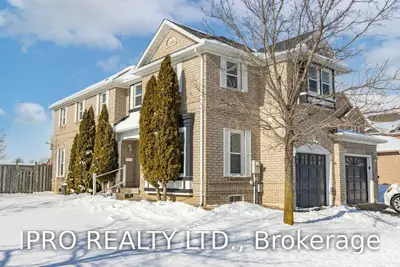 3421 Scotch Pine Gate, Mississauga, ON L5N 7M8