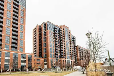 61 Heintzman Street 721, Toronto W02, ON M6P 5A2