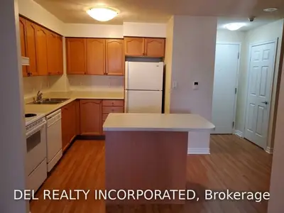 3880 Duke Of York Boulevard 904, Mississauga, ON L5B 4M7