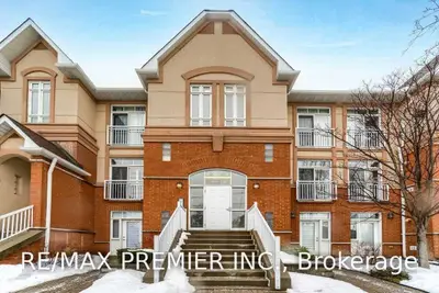 36 Gibson Avenue 7, Toronto W04, ON M9N 0A5
