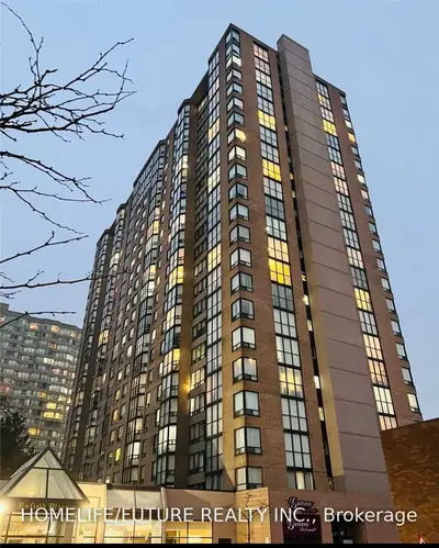 285 Enfield Place 306, Mississauga, ON L5B 3Y6