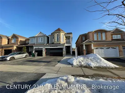676 Rossellini Drive, Mississauga, ON L5W 1L1