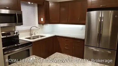 2545 Widemarr Road, Mississauga, ON L5J 1M4
