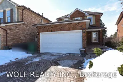 5735 Dawlish Crescent, Mississauga, ON L5V 1W3