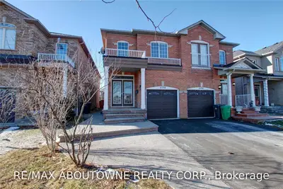 6594 Harmony Hill Upper, Mississauga, ON L5W 1S4