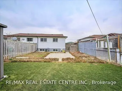 7245 Lancaster Avenue Lower, Mississauga, ON L4T 2L5