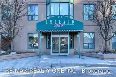 135 Hillcrest Avenue 909, Mississauga, ON L5B 4B1