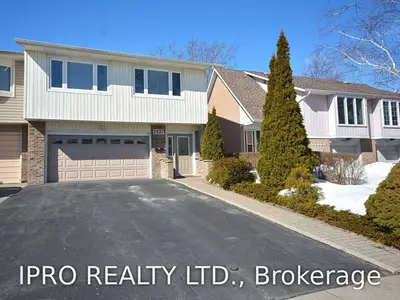 2437 Mainroyal Street, Mississauga, ON L5L 1E1