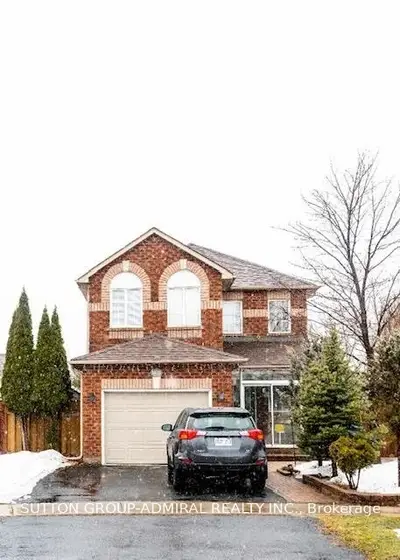 5633 Sidmouth Street, Mississauga, ON L5V 2H1