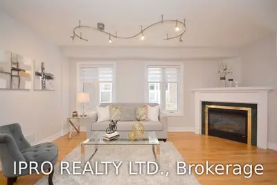 6440 Hampden Woods Road, Mississauga, ON L5N 7V9
