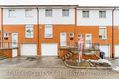 7560 Goreway Drive #36, Mississauga, ON L4T 2V2