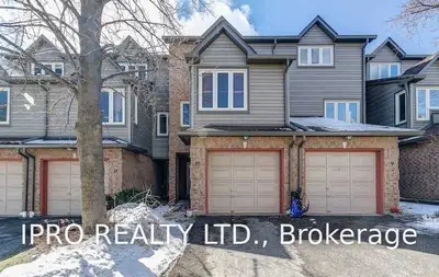 460 Bristol Road W 10, Mississauga, ON L5R 3P6