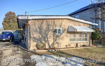 3098 Bonaventure Drive, Mississauga, ON L4T 2J2