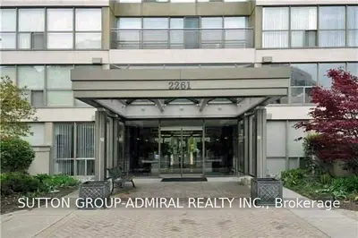 2261 Lake Shore Boulevard 323, Toronto W06, ON M8V 3X1