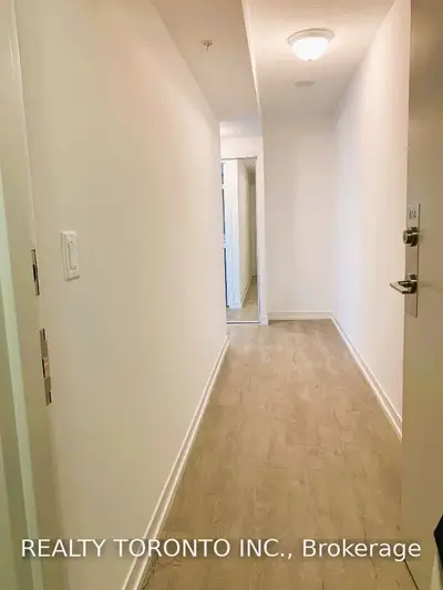 1420 Dupont Street 814, Toronto W02, ON M6H 0C2