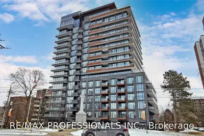21 Park Street E 806, Mississauga, ON L5G 1L7