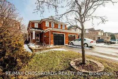 3808 Spicewood Way, Mississauga, ON L5N 7W7