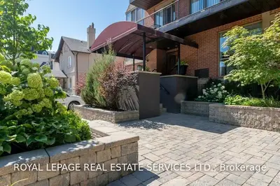162 Reynolds Street 304, Oakville, ON L6J 3K9