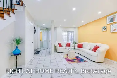 5891 Stonebriar Crescent, Mississauga, ON L5V 2T7