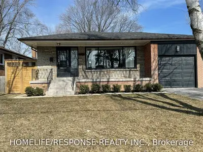 1493 Ogden Avenue Upper, Mississauga, ON L5E 2H9