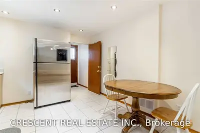 4136 Dunmow Crescent 1, Mississauga, ON L4Z 1C9