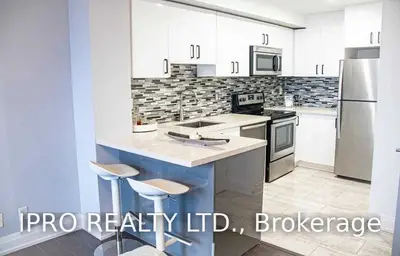 1600 Keele Street 717, Toronto W03, ON M6N 5J1