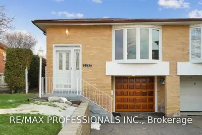 2252 Promenade Court, Mississauga, ON L4Y 3W7