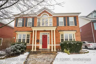 2574 IRONWOOD Crescent, Oakville, ON L6H 6L9