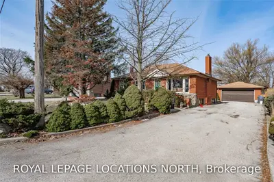 1753 CORAM Crescent, Mississauga, ON L4X 1L2