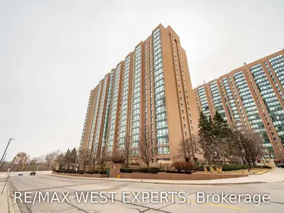 145 Hillcrest Avenue 1702, Mississauga, ON L5B 3Z1