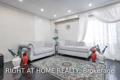 2068 Martin Grove Road 13, Toronto W10, ON M9V 3T3