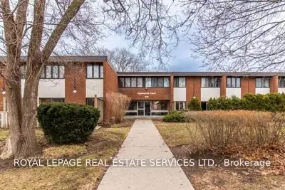 1180 Gripsholm Road 14, Mississauga, ON L4Y 2G9