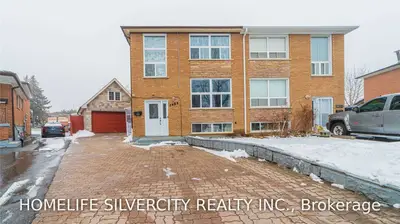 7435 Moodie Court, Mississauga, ON L4T 2M2