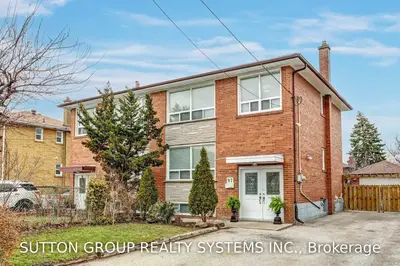 97 Pamille Place, Toronto W04, ON M6M 3B1