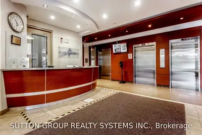 50 Kingsbridge Garden Circle S 303, Mississauga, ON L5R 1Y2