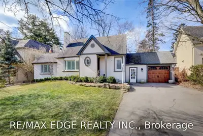 1200 Vesta Drive, Mississauga, On L5g 3b8