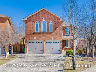4812 Rosebriar Court, Mississauga, ON L5M 5M9