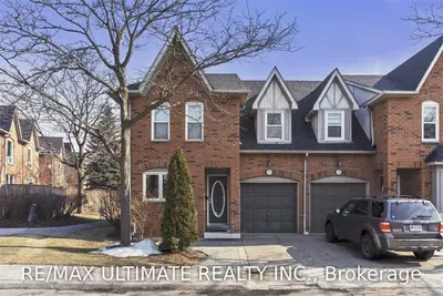 5865 Dalebrook Crescent 38B, Mississauga, ON L5M 5X1