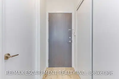 103 The Queens Way 1507, Toronto W01, ON M6S 5B3