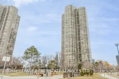 1 Palace Pier Court 212, Toronto W06, ON M8V 3W9