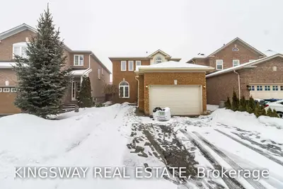 7296 Breadfruit Lane W, Mississauga, ON L5N 8P2