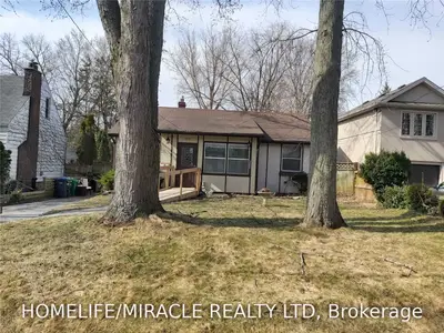 1078 Cherriebell Road, Mississauga, ON L5E 2R3