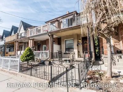 22 Symington Avenue, Toronto W02, On M6p 3w1